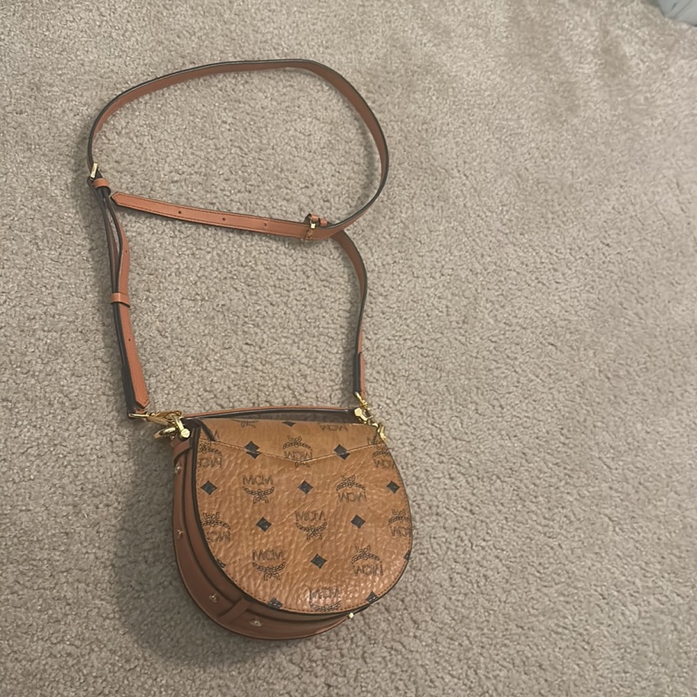 mcm bag - Picture 2 of 3